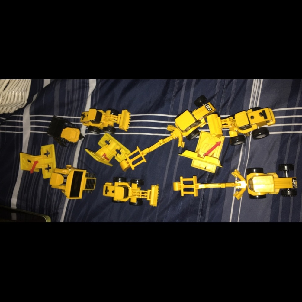 COPY - CAT Caterpillar Dump Truck Set